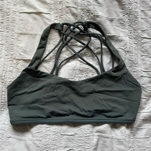 Lululemon Free to Be Bra